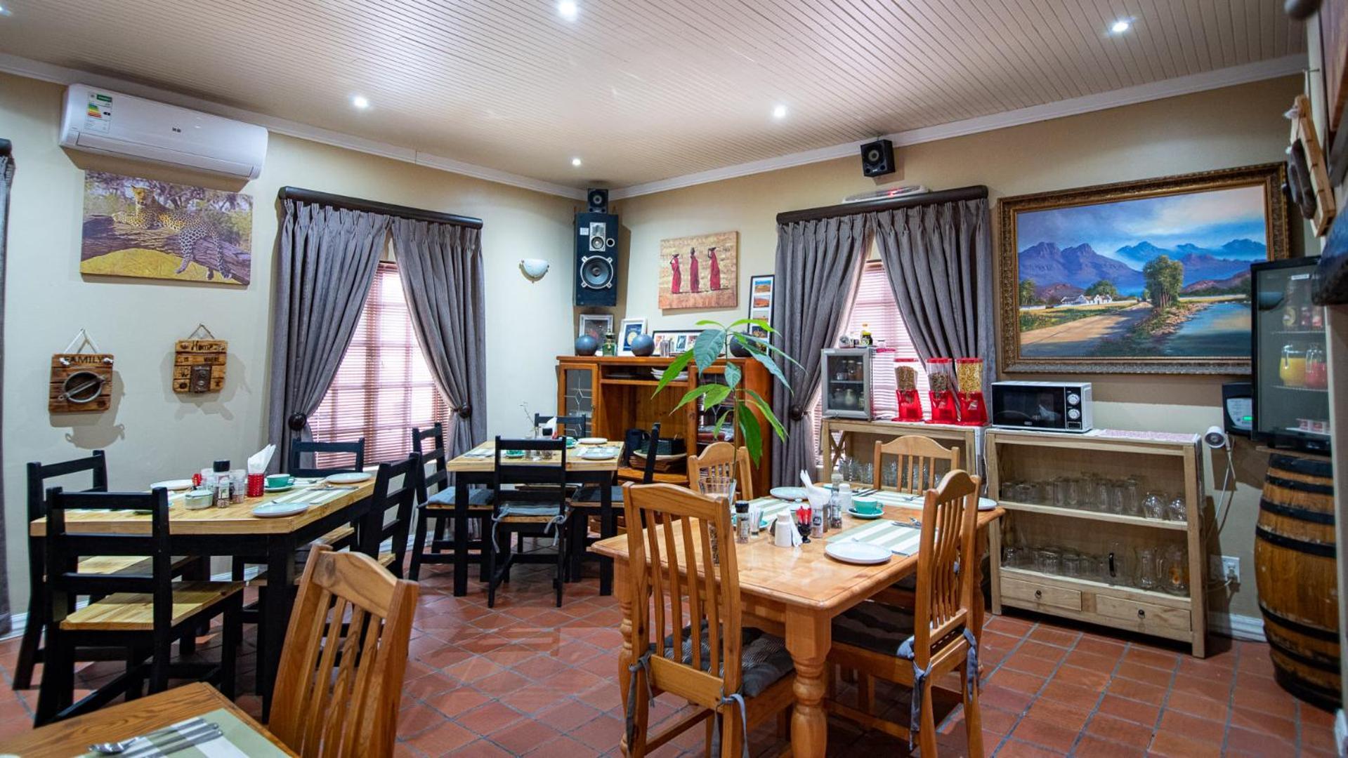 Guesthouse De Tijger Lodge パロー エクステリア 写真