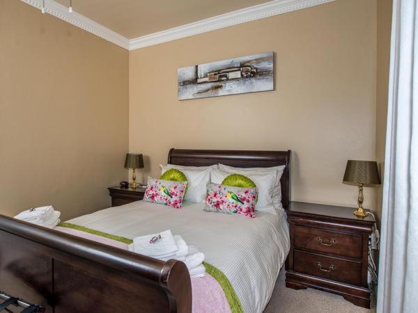 Guesthouse De Tijger Lodge パロー エクステリア 写真